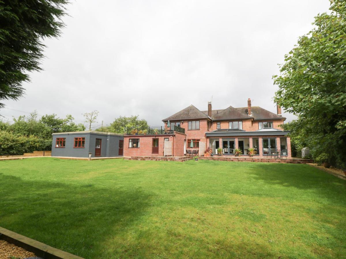 Villa Hunters Moon Annexe Fulford  Esterno foto